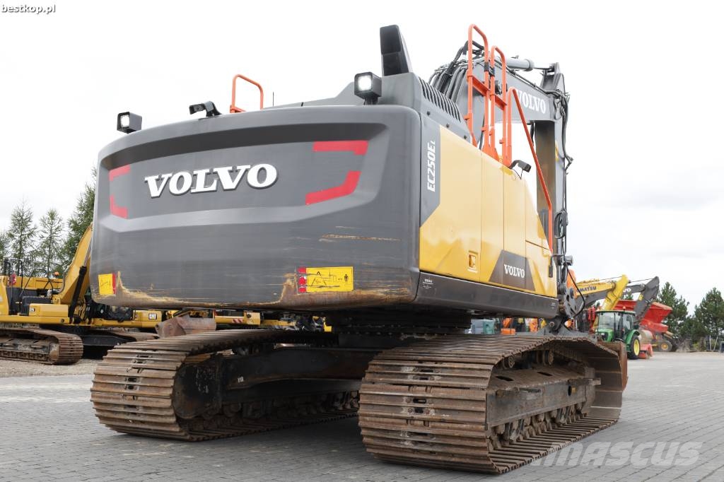 Volvo EC 250 EL Roomikekskavaatorid