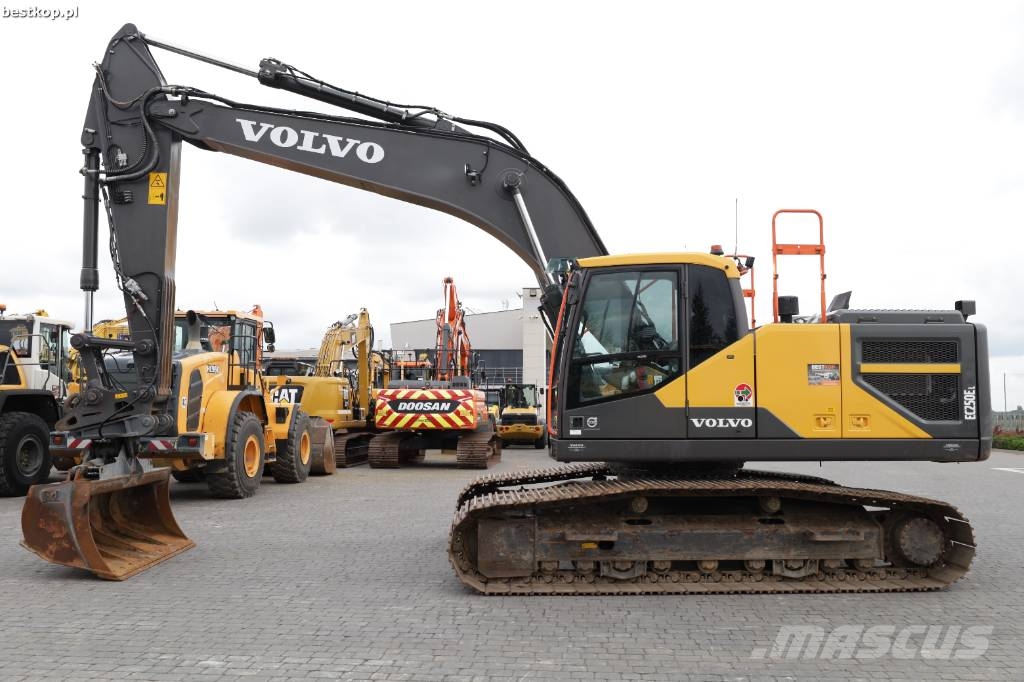 Volvo EC 250 EL Roomikekskavaatorid