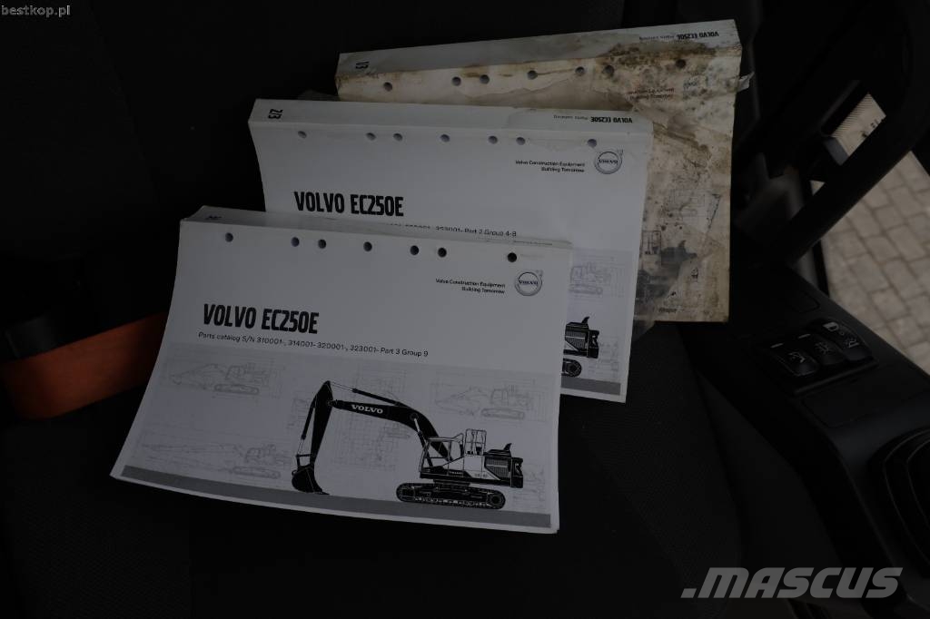 Volvo EC 250 EL Roomikekskavaatorid