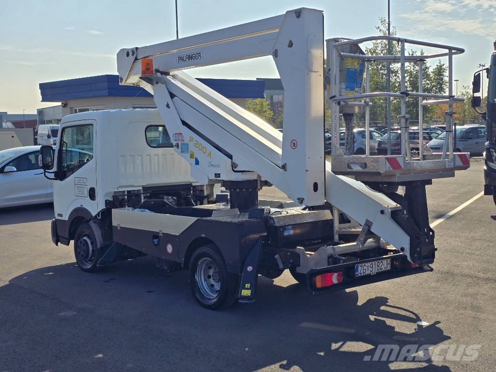 Nissan 35.13 Plataformas aéreas montadas em caminhão