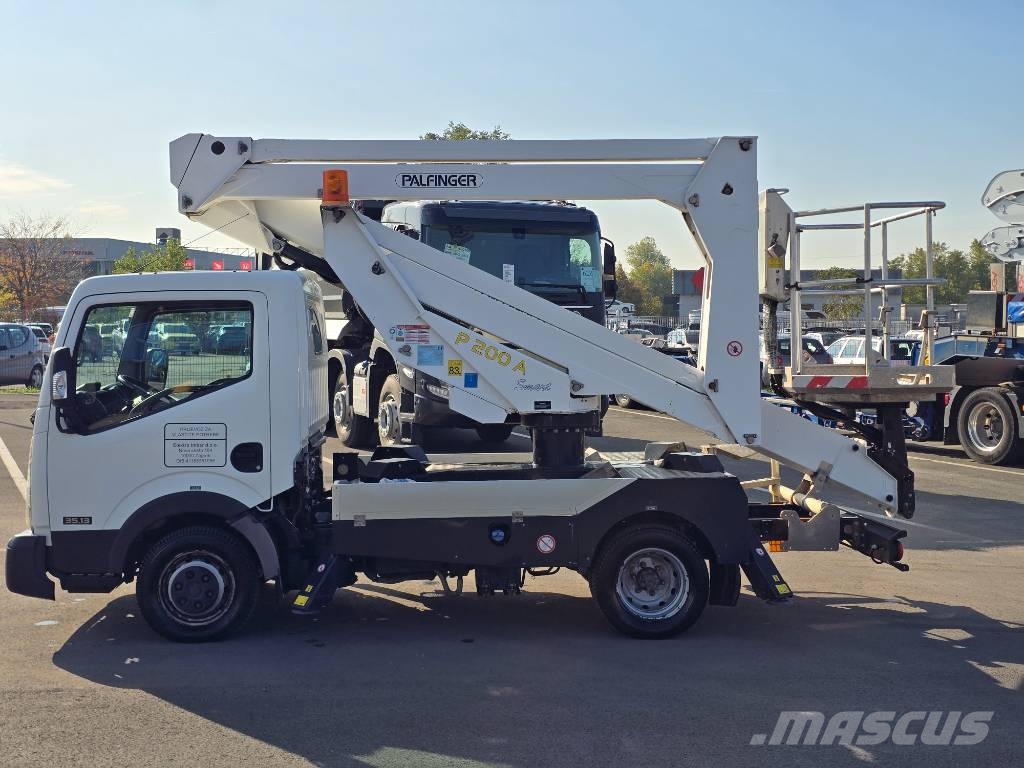 Nissan 35.13 Plataformas aéreas montadas em caminhão