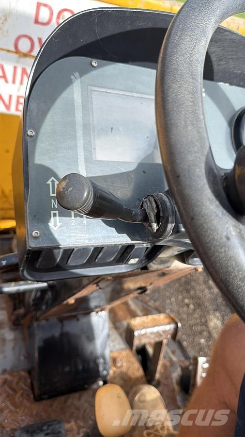 Mecalac TA6 Vehículos compactos de volteo