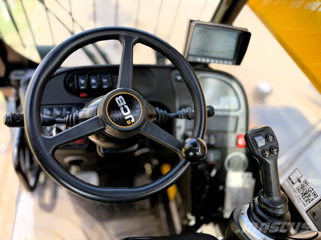 JCB 555-210 R مناولات متداخلة