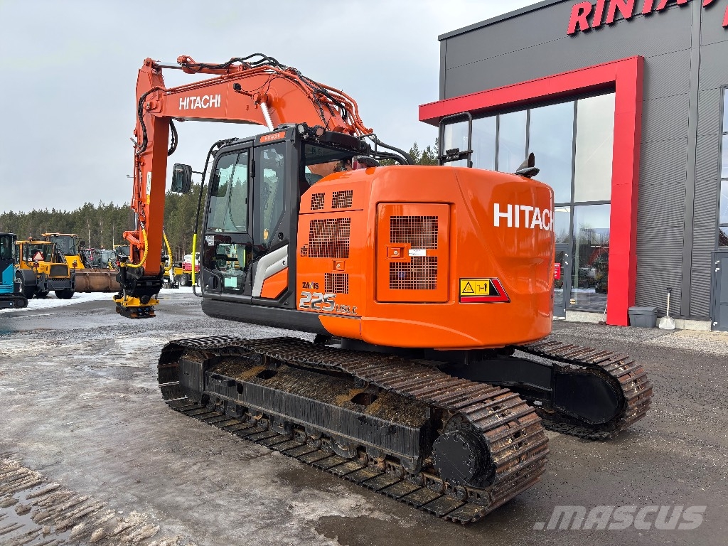 Hitachi ZX 225 US-7 / Engcon, Rasvari, Lämmitin, StageV Kāpurķēžu ekskavatori