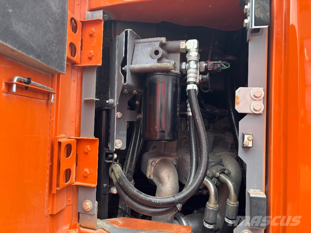 Hitachi ZX 225 US-7 / Engcon, Rasvari, Lämmitin, StageV Kāpurķēžu ekskavatori