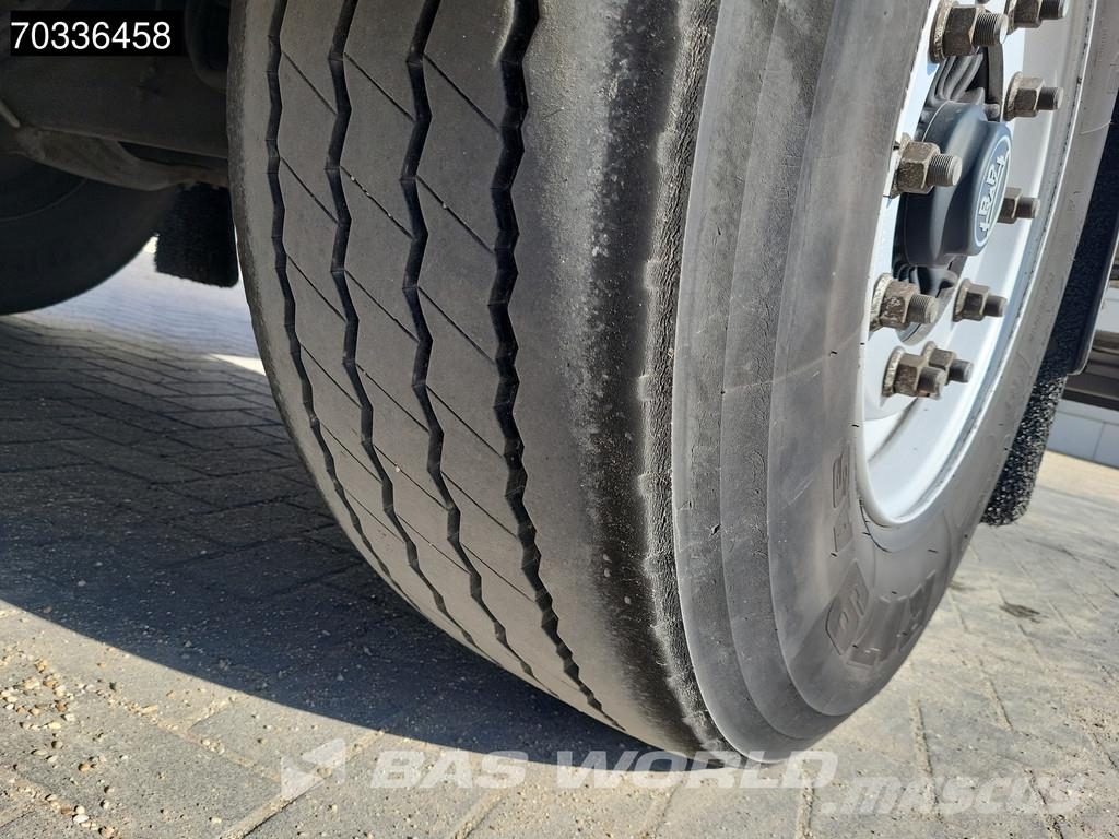Kässbohrer XJ2 2 axles Tailgate Lift + Steering Axle NL Trail Sanduk poluprikolice