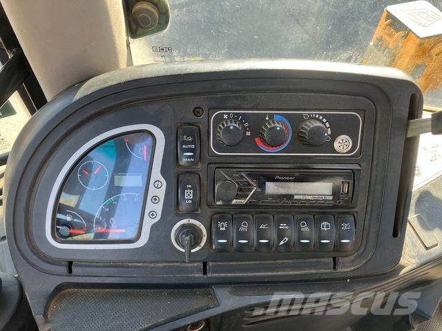 JCB 3 CX Backhoe