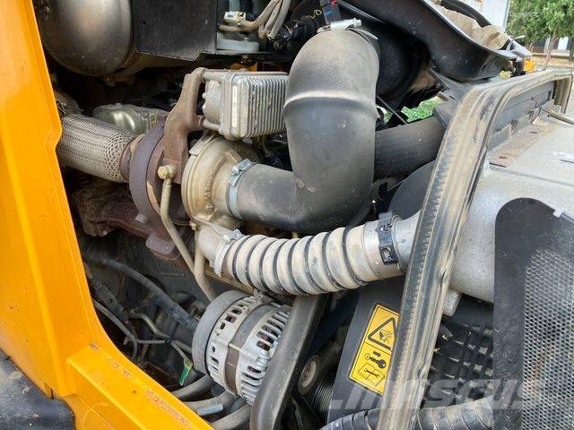JCB 3 CX Backhoe