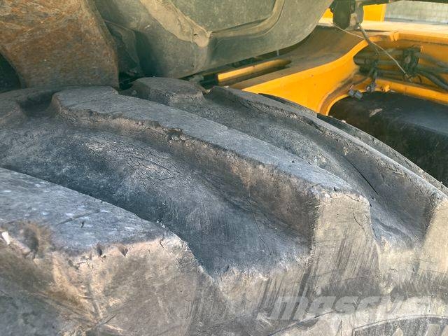 JCB 3 CX Backhoe