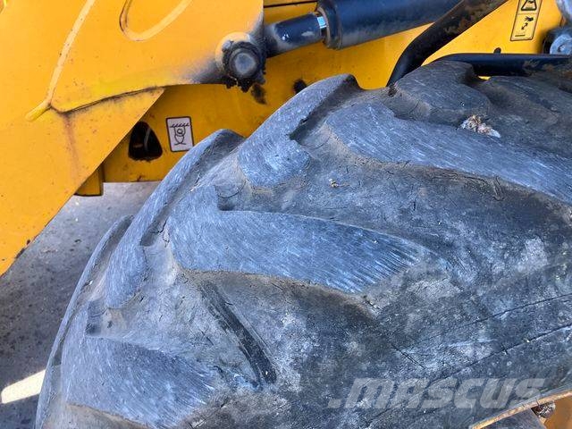 JCB 3 CX Backhoe