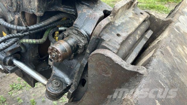 Volvo ECR 235EL Roomikekskavaatorid