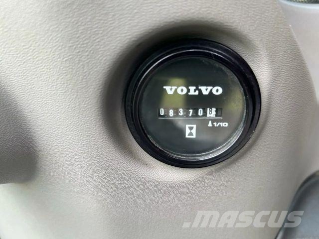 Volvo ECR 235EL Roomikekskavaatorid