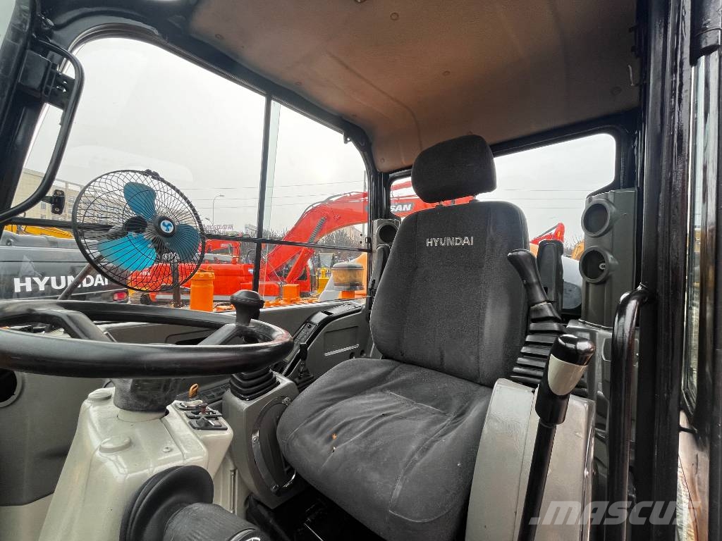 Hyundai 60W-9 Ekskavatori uz riteņiem