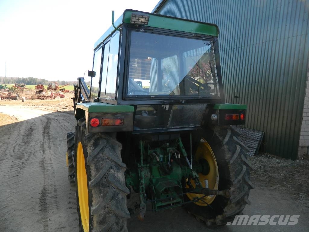 John Deere 2130 Трактора