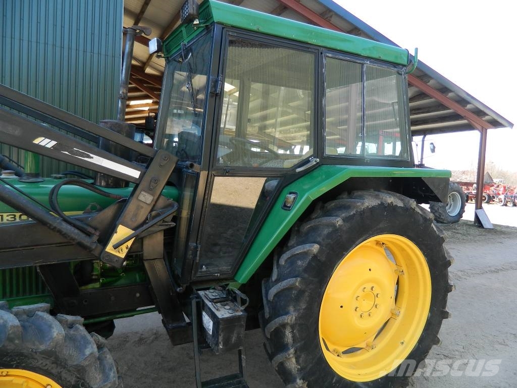 John Deere 2130 Трактора