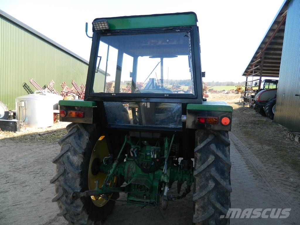 John Deere 2130 Трактора