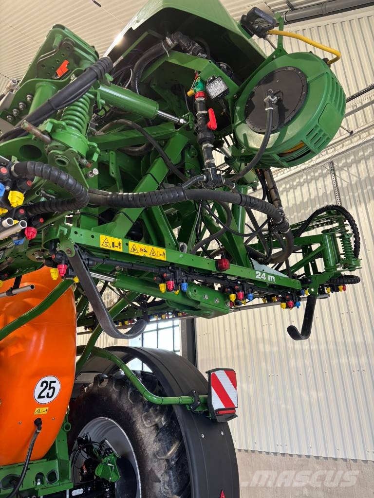 Amazone UX 6201 Super Trailed sprayers