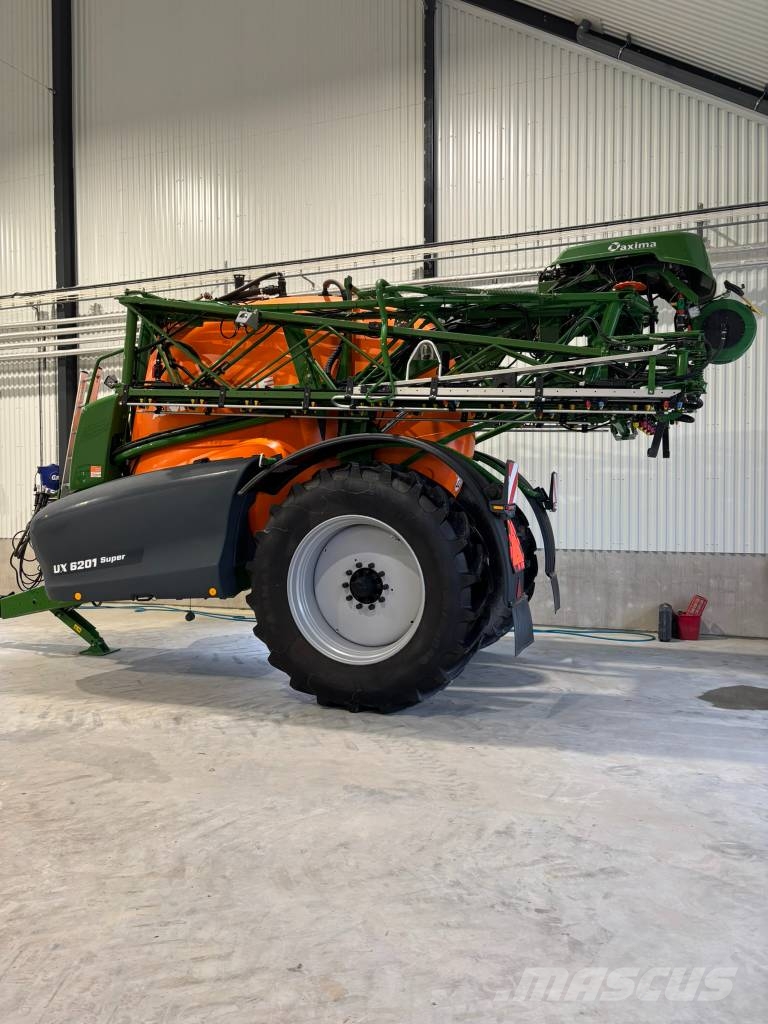 Amazone UX 6201 Super Trailed sprayers