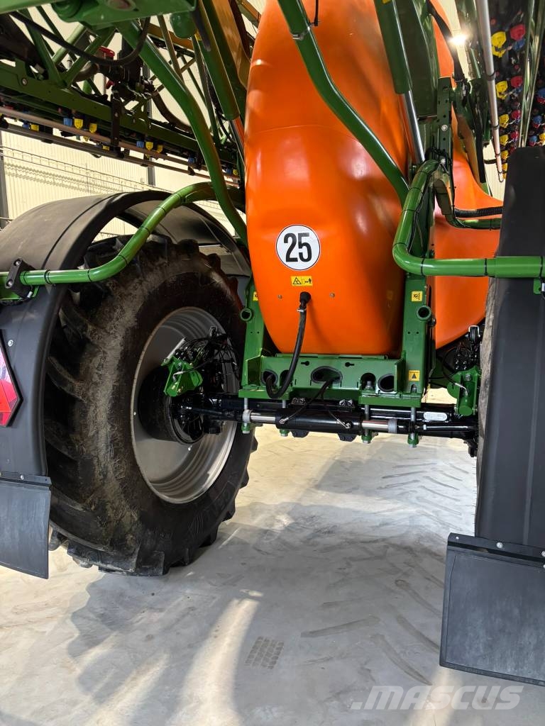 Amazone UX 6201 Super Trailed sprayers