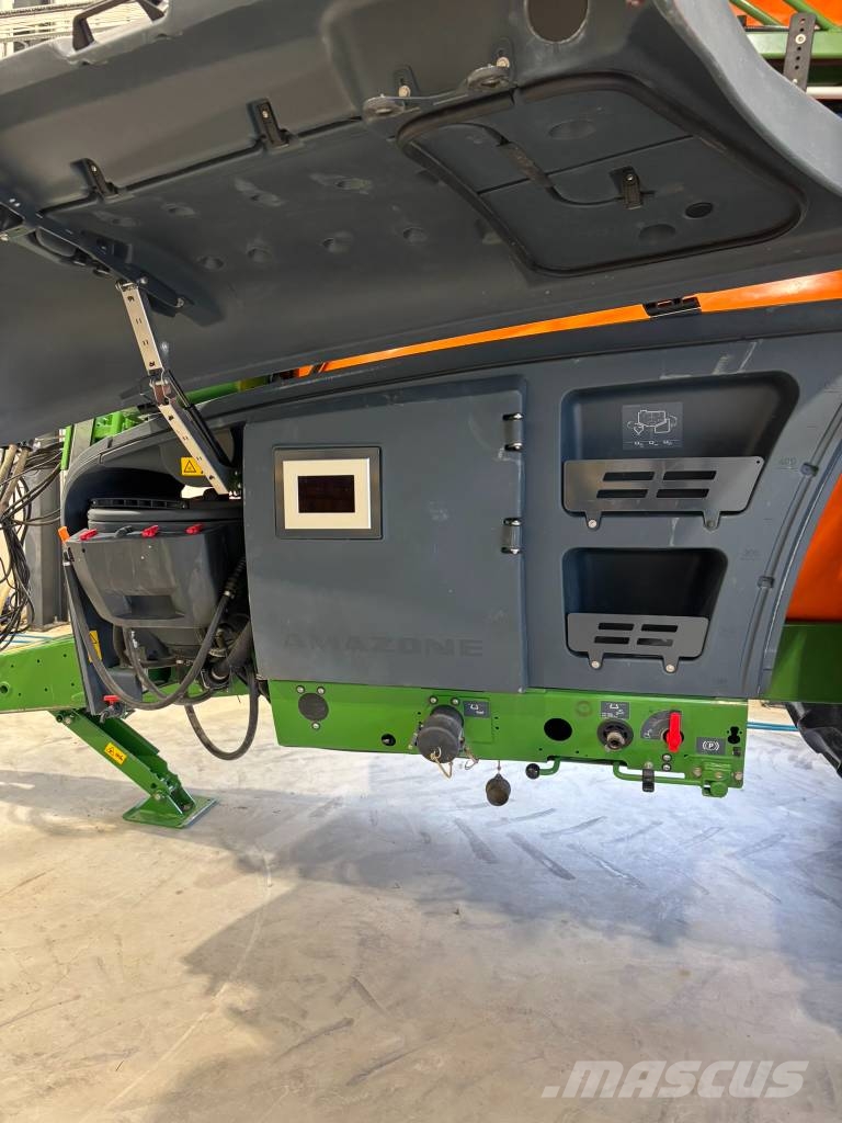 Amazone UX 6201 Super Trailed sprayers