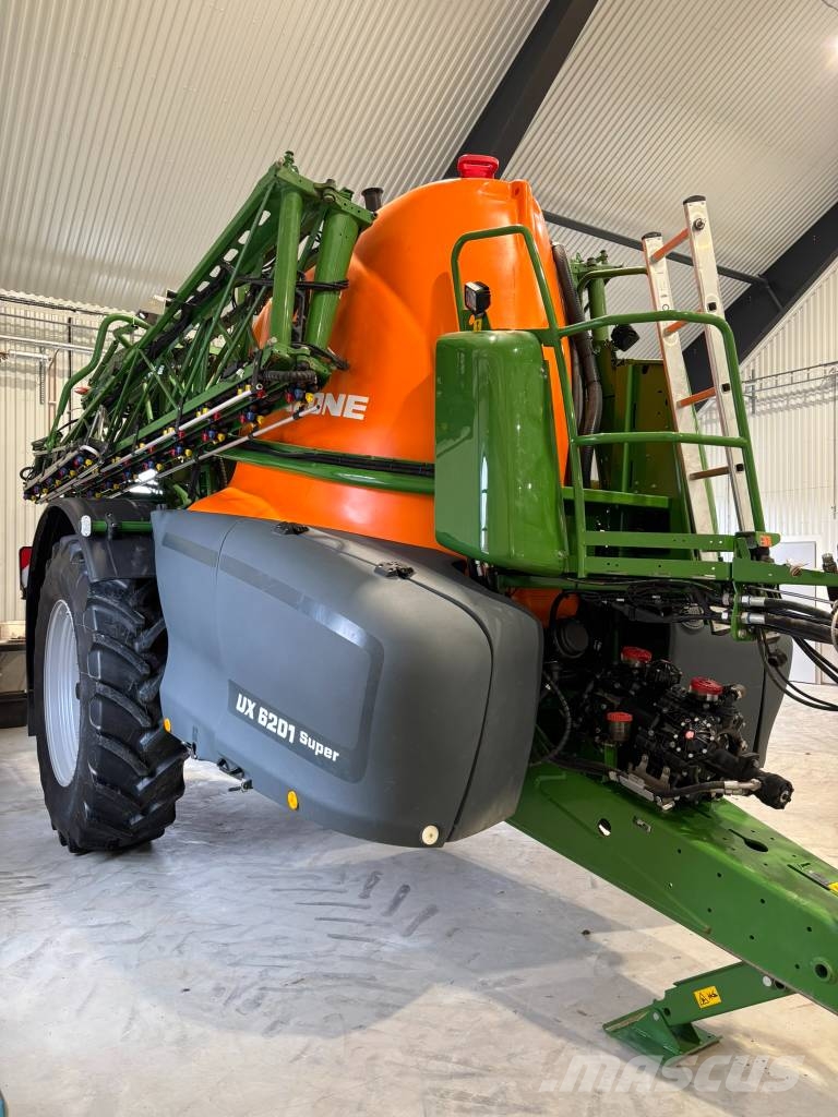Amazone UX 6201 Super Trailed sprayers