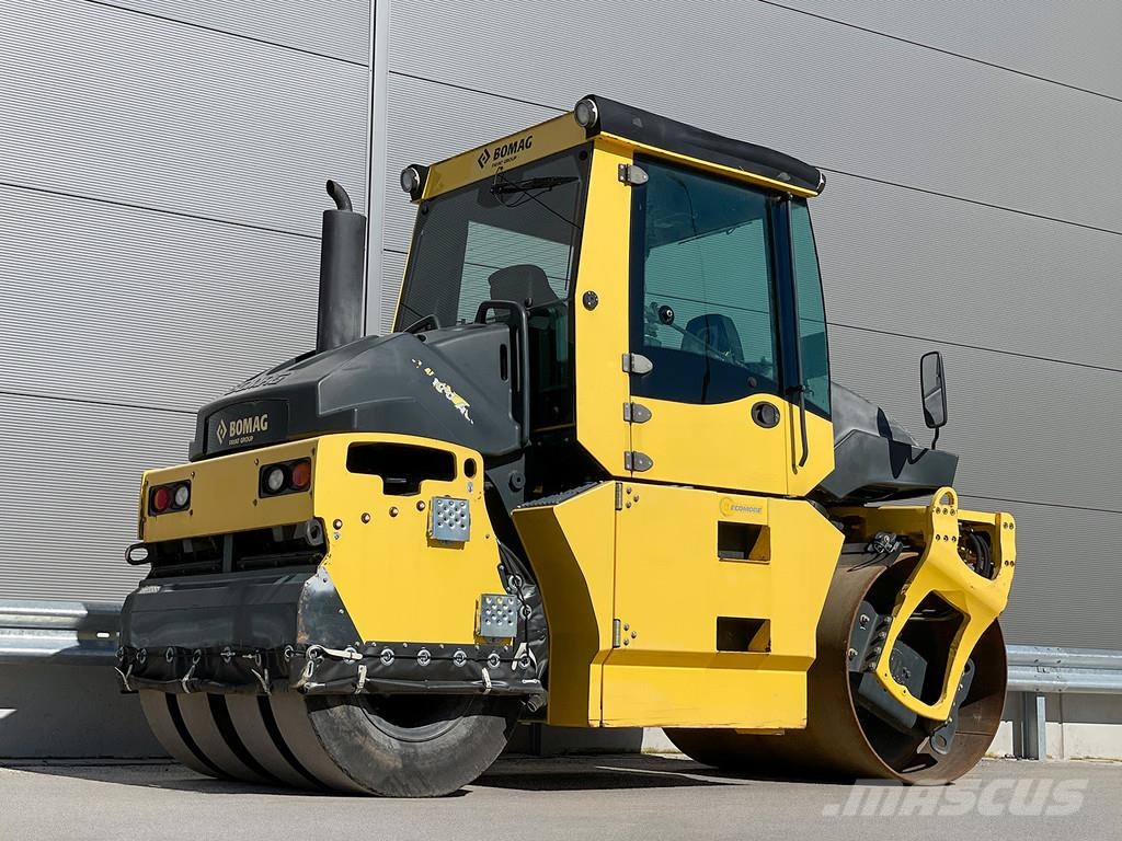 Bomag BW 154 ACP-4 Kombinované válce