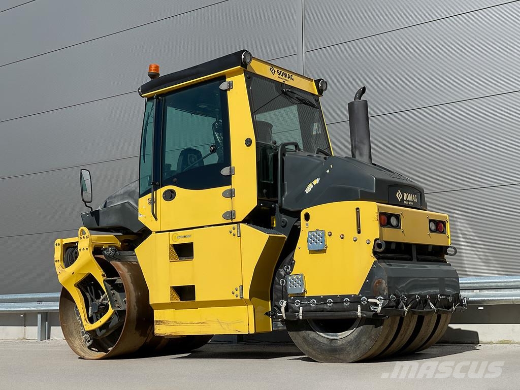 Bomag BW 154 ACP-4 Kombinované válce