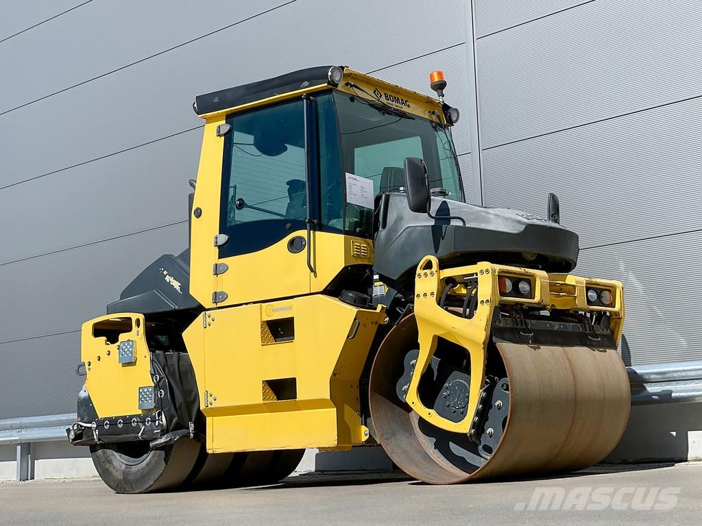 Bomag BW 154 ACP-4 Kombinované válce
