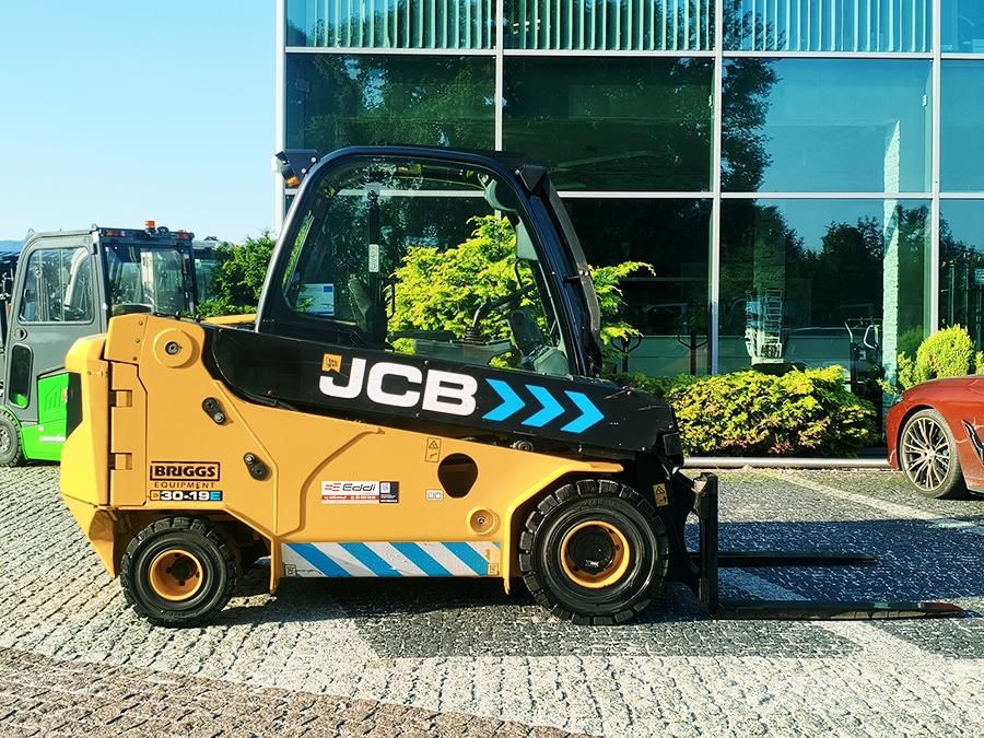 JCB 30-19E electric TLT Carretillas telescópicas