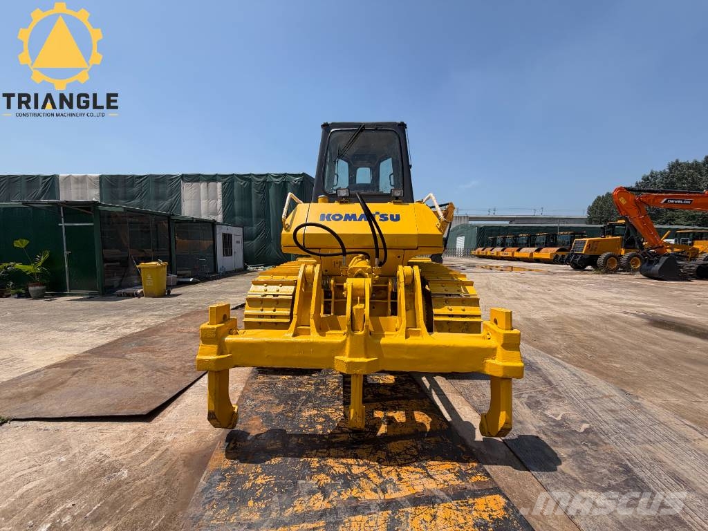 Komatsu D 65 PX Buldožerji goseničarji