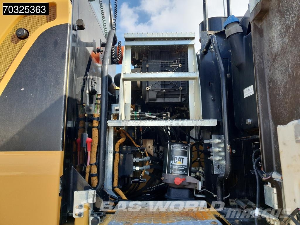 CAT M320 F Ratiniai ekskavatoriai