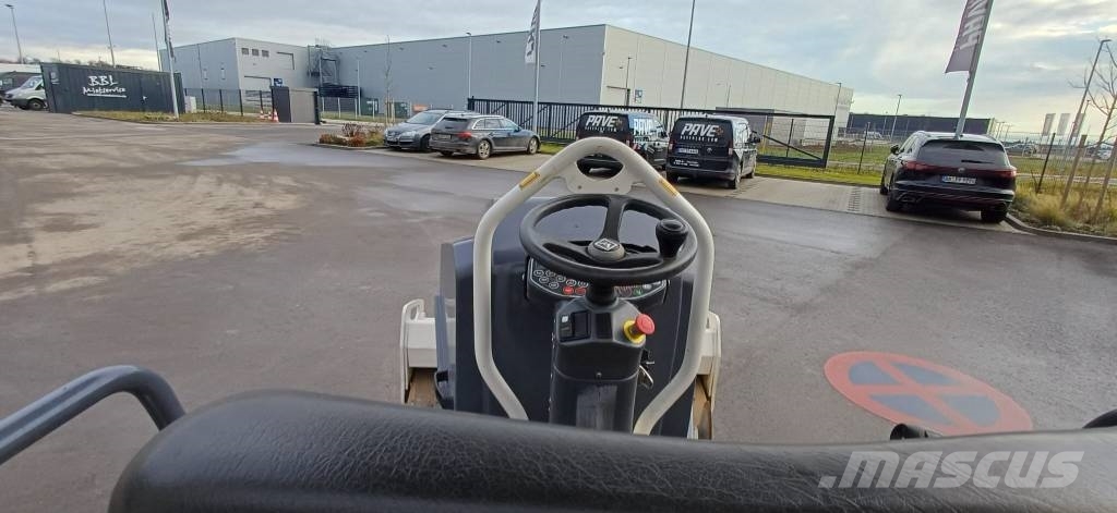 Hamm HD 12i VV Walce dwubębnowe