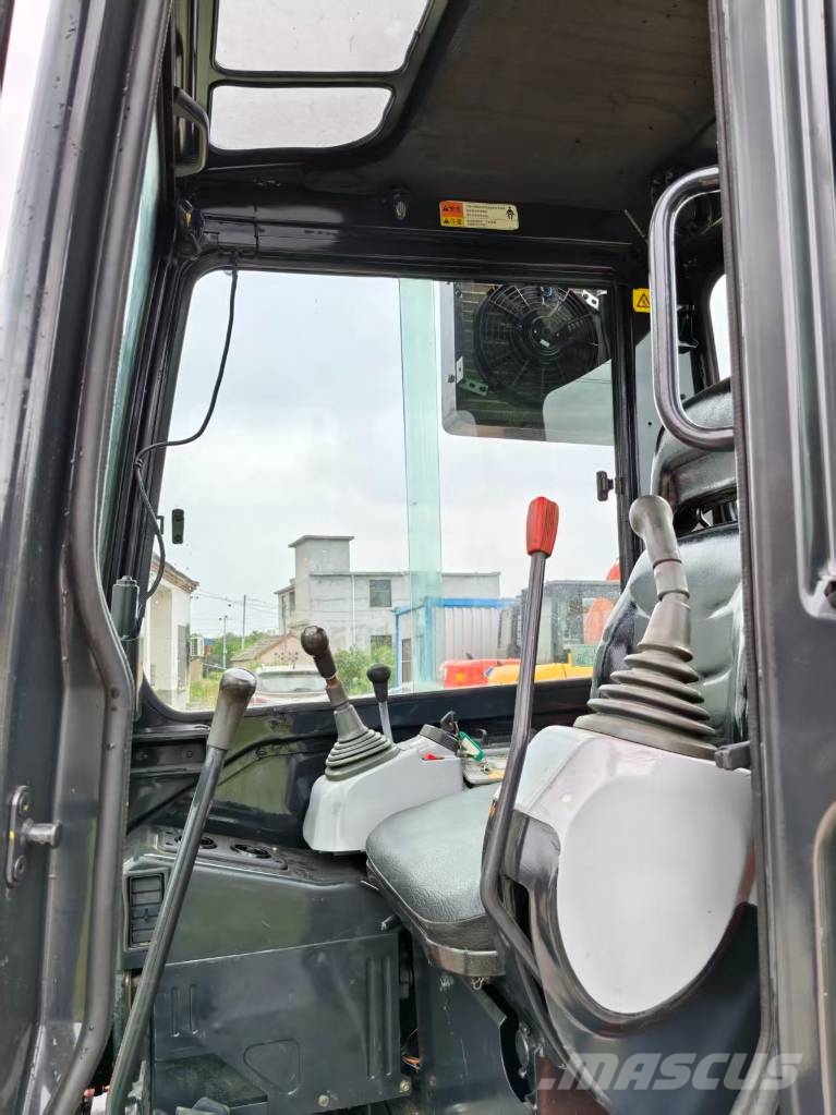 Kubota U 27 Mini bagri <7t