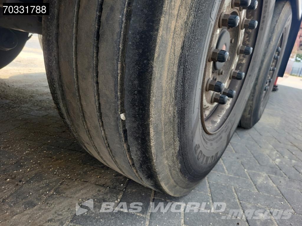 Schmitz Cargobull SCB*S3B Tailgate Lift Axle 250x270cm نصف مقطورات بدرجة حرارة قابلة للضبط