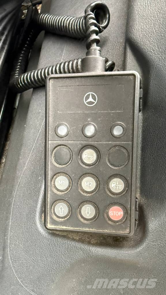Mercedes-Benz 818 L Skříňová nástavba