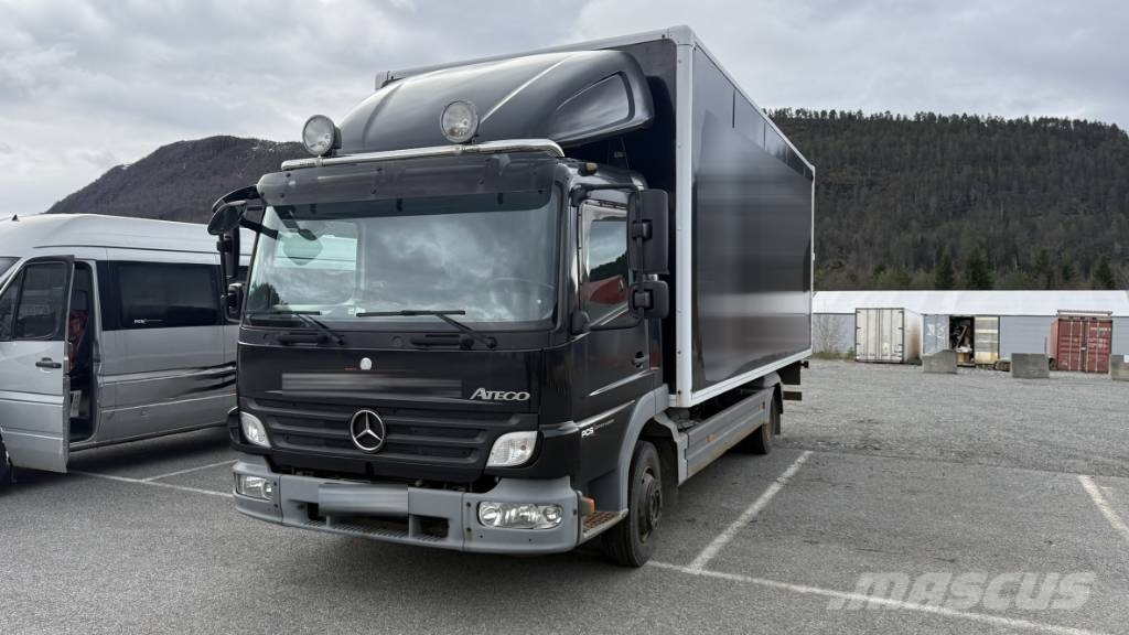 Mercedes-Benz 818 L Skříňová nástavba
