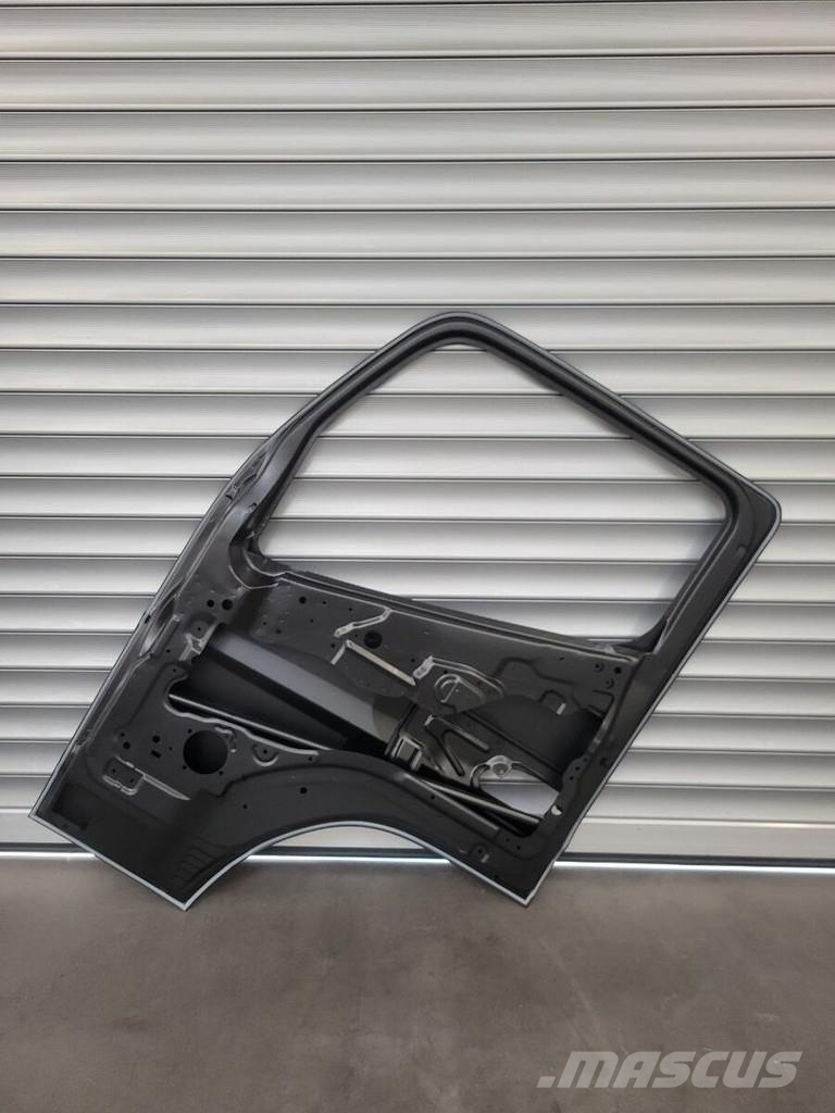 Mitsubishi Fuso " C " RH SIDE 2014-2021 Other components