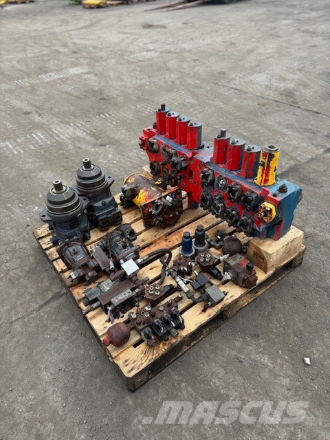 O&K RH 25.5 USED HYDRAULIC PARTS COMPLET Гідравліка