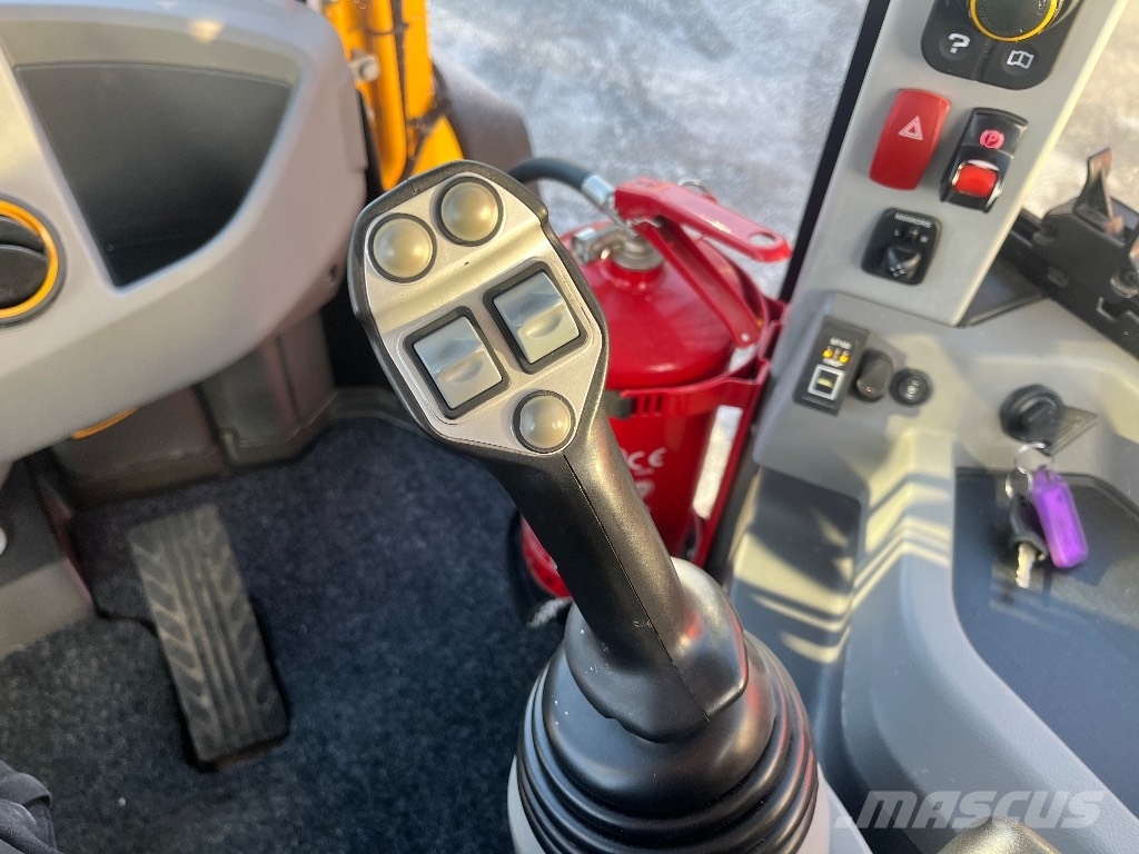 JCB 409 / Myyty, Sold  ! Фронтальні навантажувачі