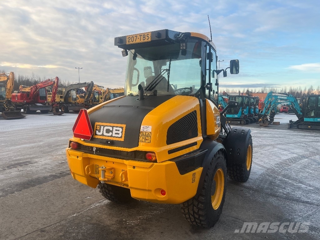 JCB 409 / Myyty, Sold  ! Фронтальні навантажувачі
