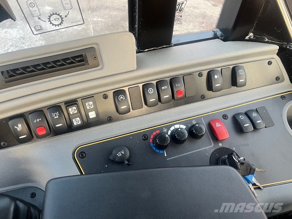 JCB 409 / Myyty, Sold  ! Фронтальні навантажувачі