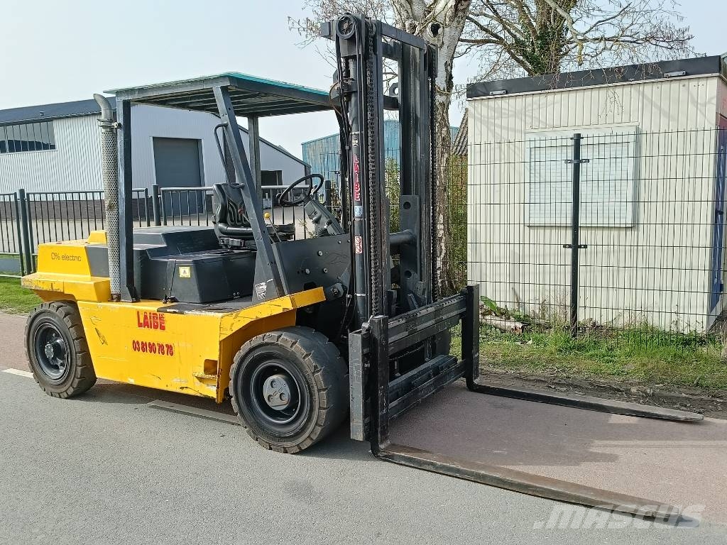 OM carrelli DI60C 6 ton heftruck forklift stapler شاحنات الديزل