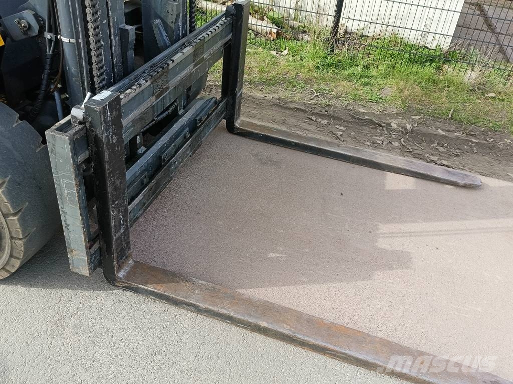 OM carrelli DI60C 6 ton heftruck forklift stapler شاحنات الديزل