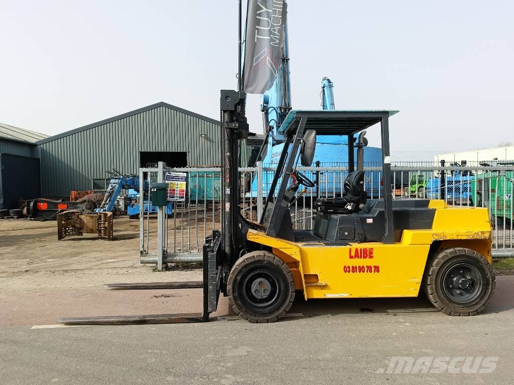 OM carrelli DI60C 6 ton heftruck forklift stapler شاحنات الديزل