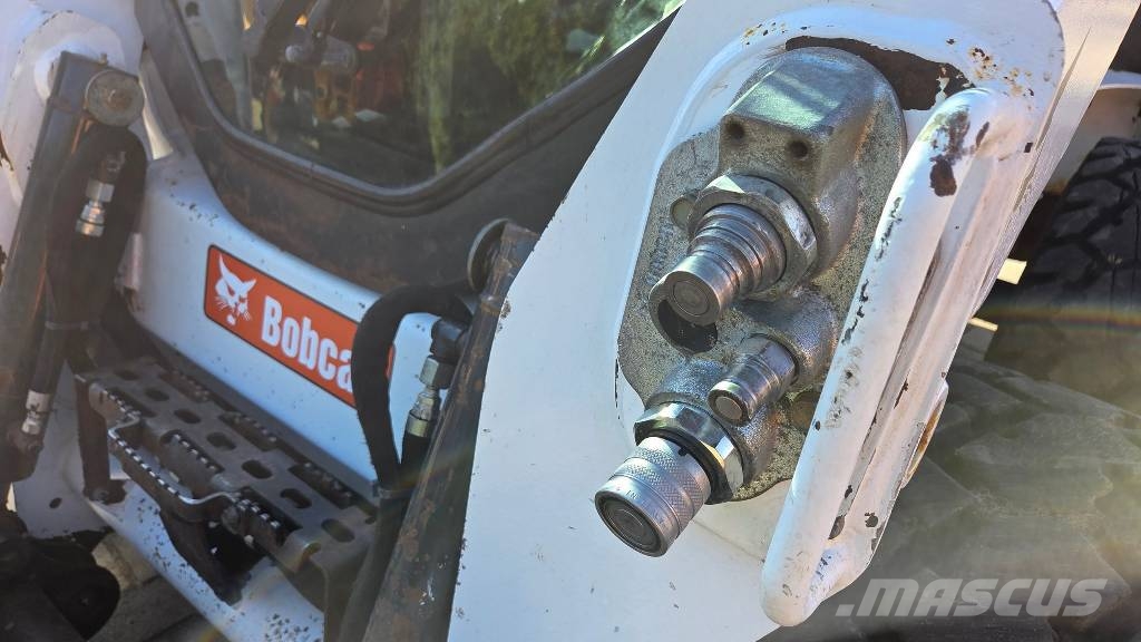 Bobcat S 530 Lietoti riteņu kompaktiekrāvēji