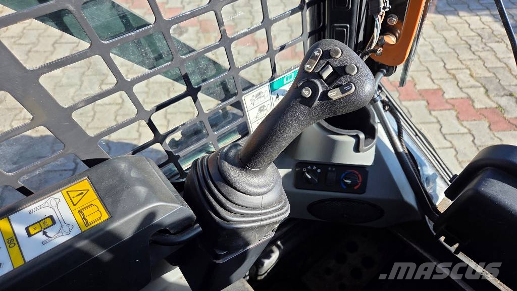 Bobcat S 530 Lietoti riteņu kompaktiekrāvēji