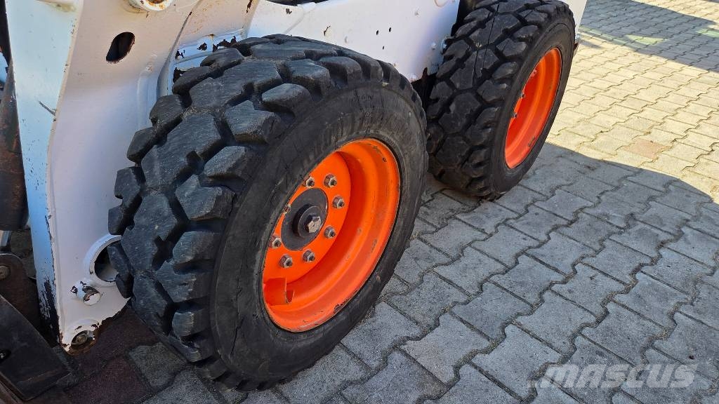 Bobcat S 530 Lietoti riteņu kompaktiekrāvēji