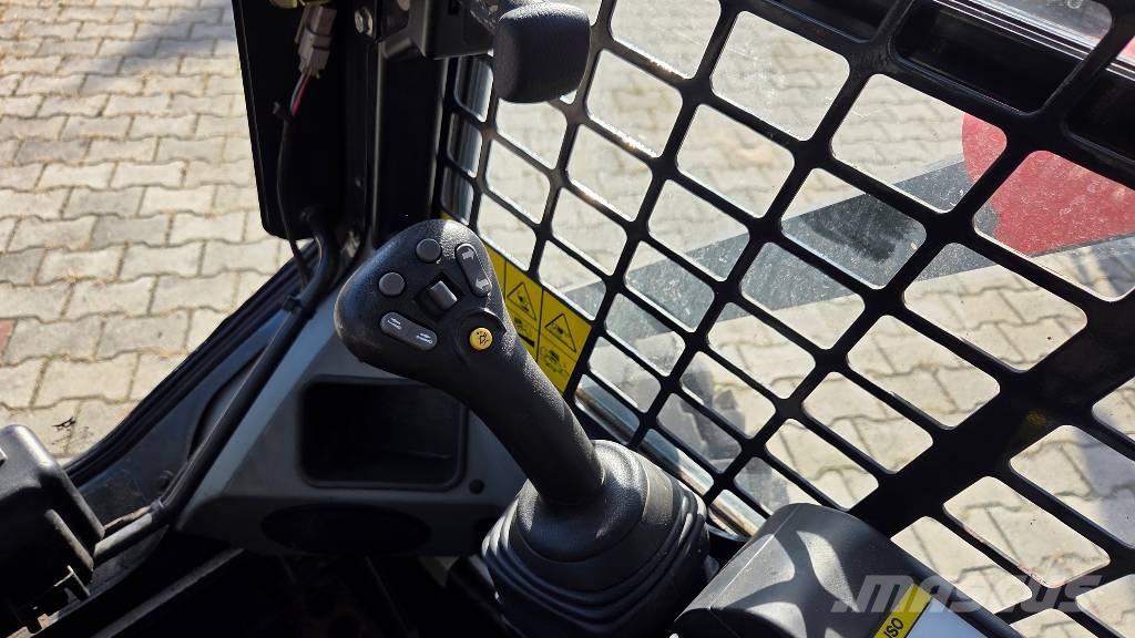 Bobcat S 530 Lietoti riteņu kompaktiekrāvēji