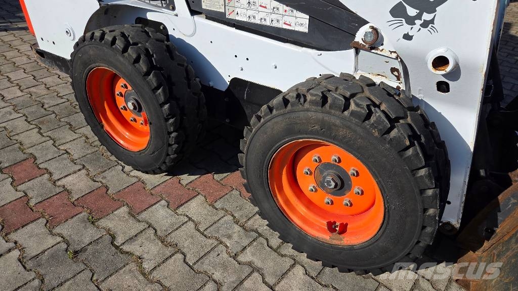 Bobcat S 530 Lietoti riteņu kompaktiekrāvēji