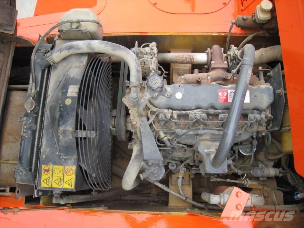 Sakai TZ 701 胶轮压路机